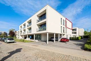 Te koop: instapklare service flat in Zaventem, rustig gelegen nabij invalswegen, winkels en park.Dit modern appartement (bouwjaar 2019) bevindt zich...