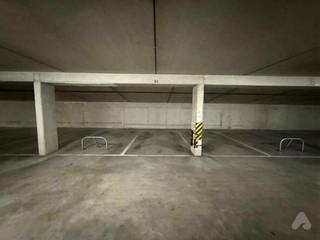 Residentie Calmeyn<br /><br />Staanplaats 94 in de ondergrondse garage te koop.