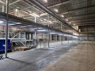 Gelegen in een dynamische industriële zone in Wauthier-Braine, biedt dit pand :Een opslagruimte van 1.240 m², perfect geschikt voor opslag, logistiek...