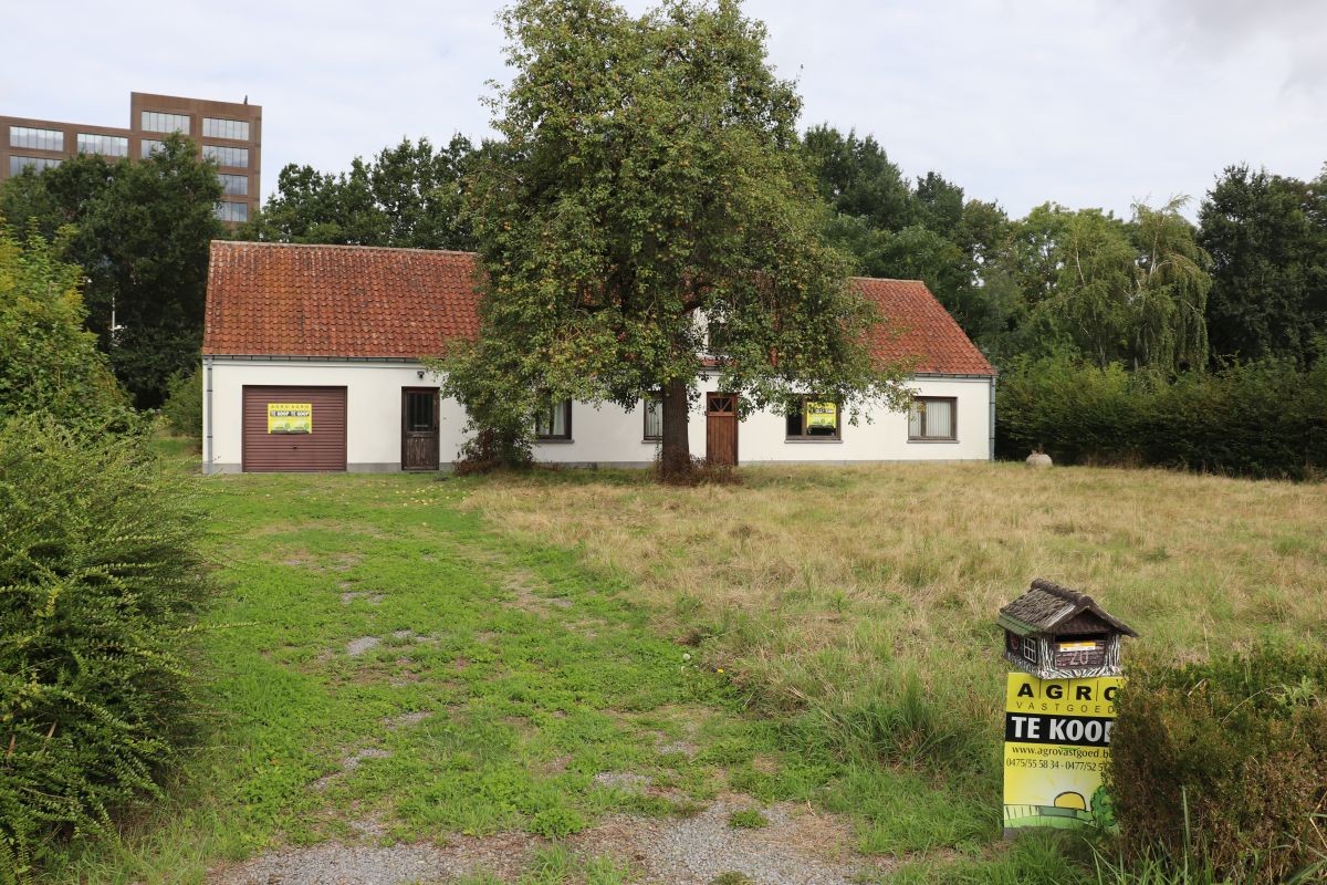 House for sale in Sint-Denijs-Westrem - photo 1