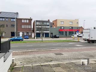 Uniek aanbod: Opbrengsteigendom met 4 appartementen centrum Diest. Huur ontvangen én je pand renoverenHet gebouw bestaat uit vier appartementen met...