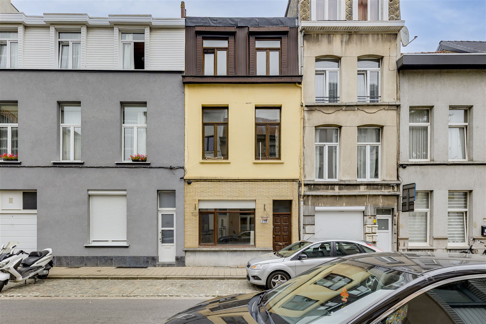 Huis te koop ingedeeld in 3 studio's te 2060 Antwerpen - foto 1