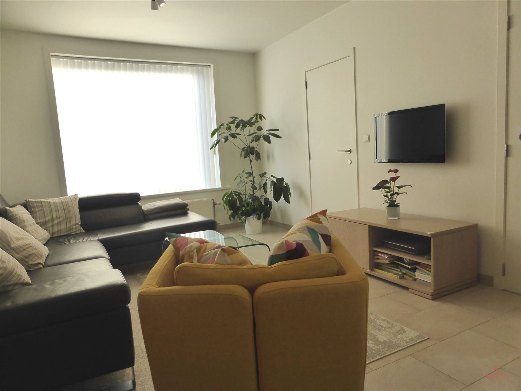 Gerenoveerde woning met 3 slaapkamers in het centrum van Lotenhulle - foto 2