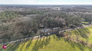 Te renoveren woning met veel potentieel nabij het Bloso-Domein in Hofstade In deze rustige straat bevindt zich de te renoveren woning met een...