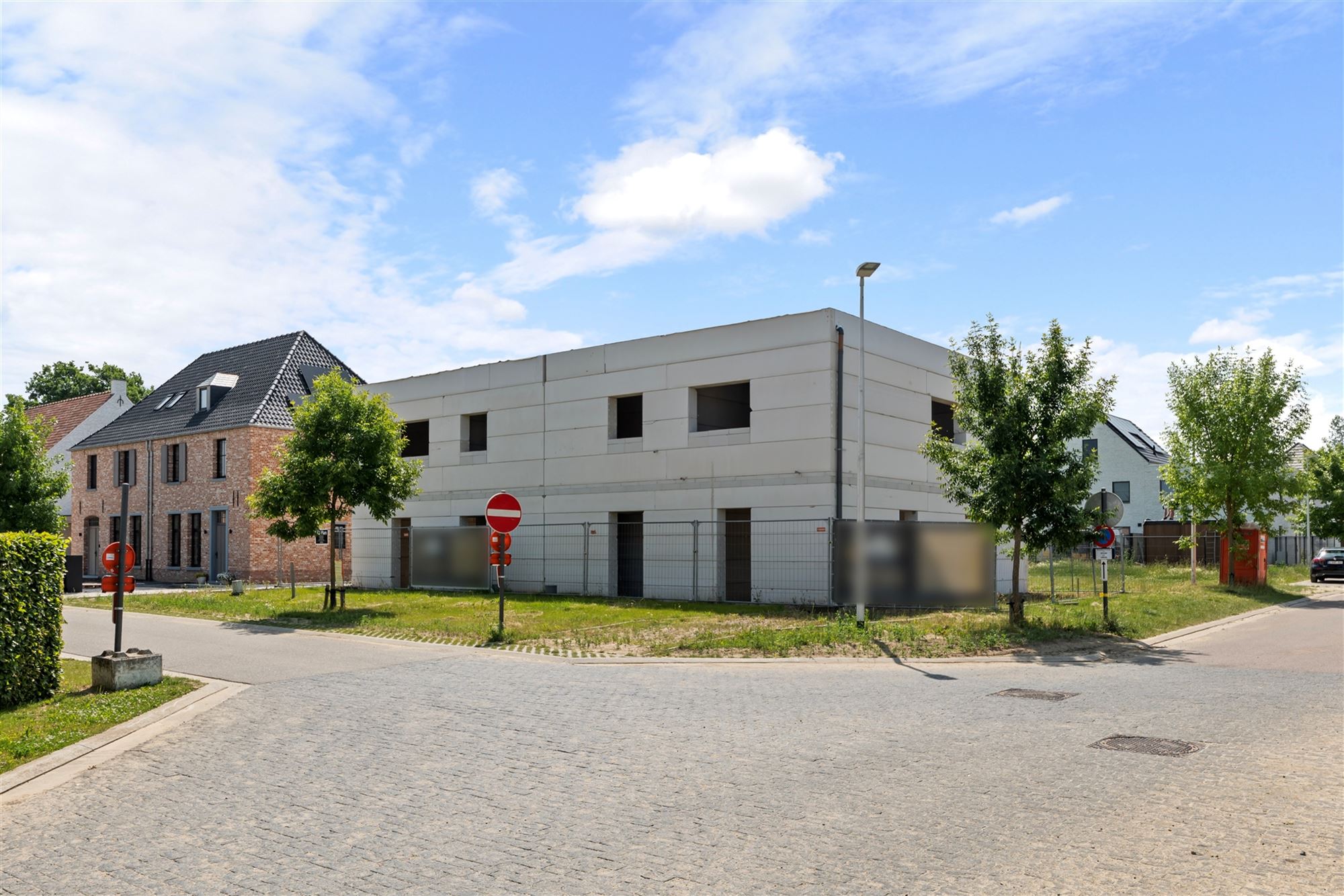 CASCO HALFOPEN BEBOUWING IN MODERNE STIJL MET CARPORT IN ALKEN - foto 2