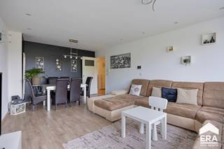 Dit verzorgde en instapklare appartement is ideaal gelegen in het centrum van Beersel, op wandelafstand van winkels, openbaar vervoer (het...