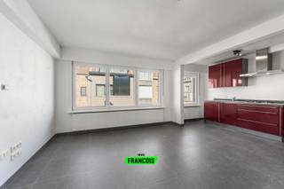 Droom je van een instapklaar appartement te koop in Blankenberge waar comfort en ligging perfect samenkomen? Deze moderne woonst is ideaal voor wie...