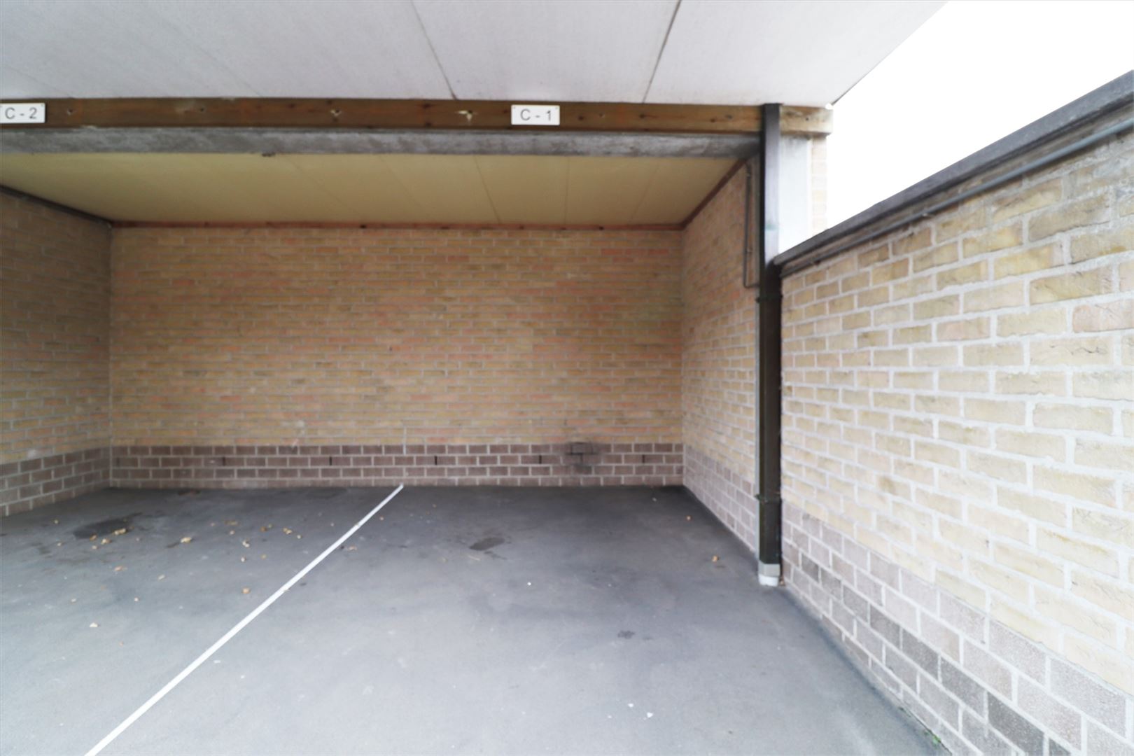 Afgesloten staanplaats - foto 2