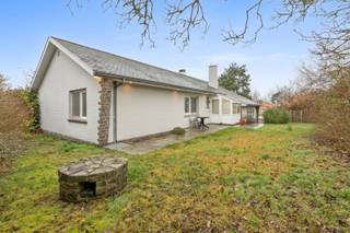 Te koop: ruime open bebouwing in Koksijde, op een rustige ligging op de Hoge Blekker en met zicht op de duinen.Deze charmante woning biedt vier...