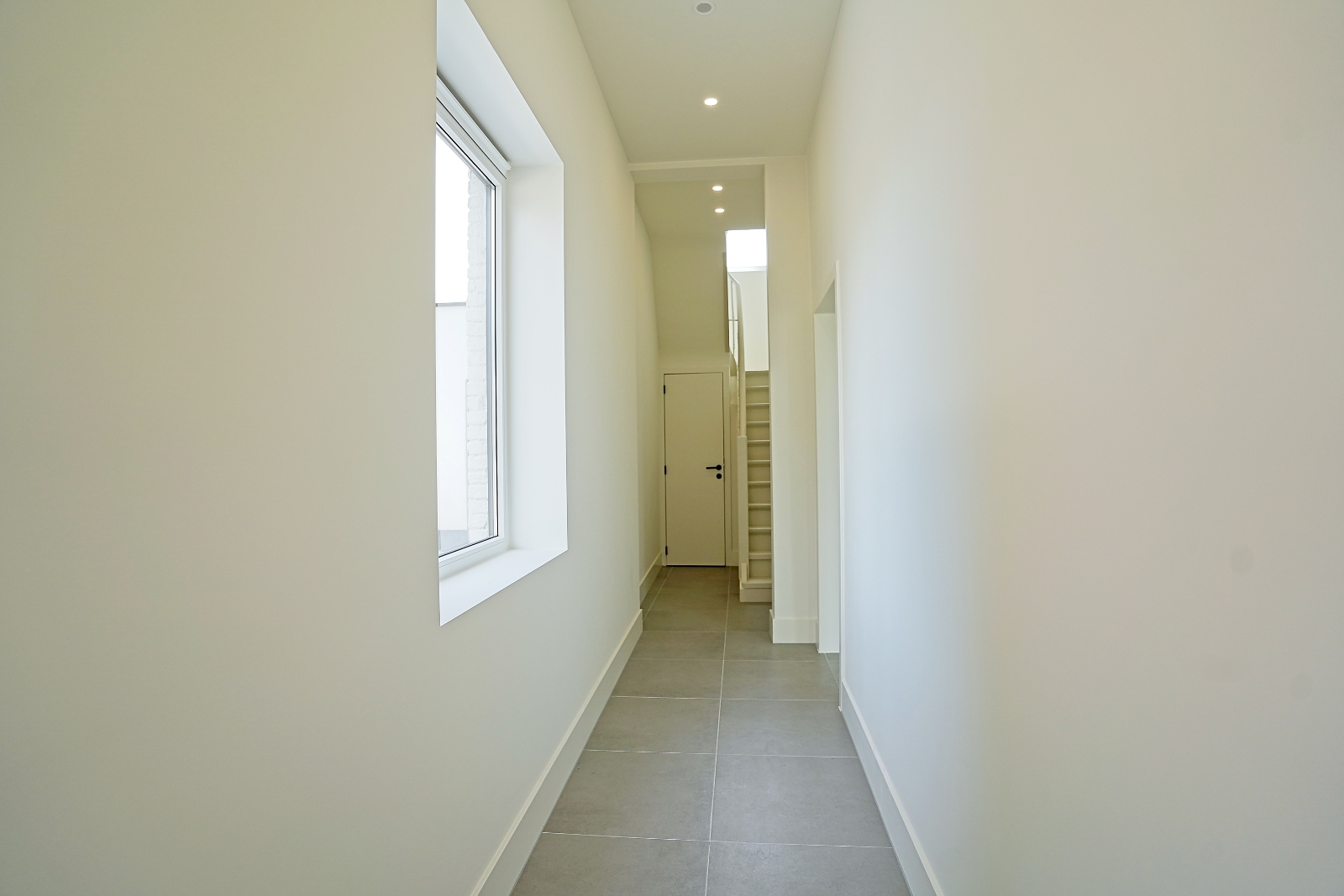 Instapklare gezinswoning (4 slpk.) met tuin en garage vlakbij station Sint-Gillis-Dendermonde. - foto 5