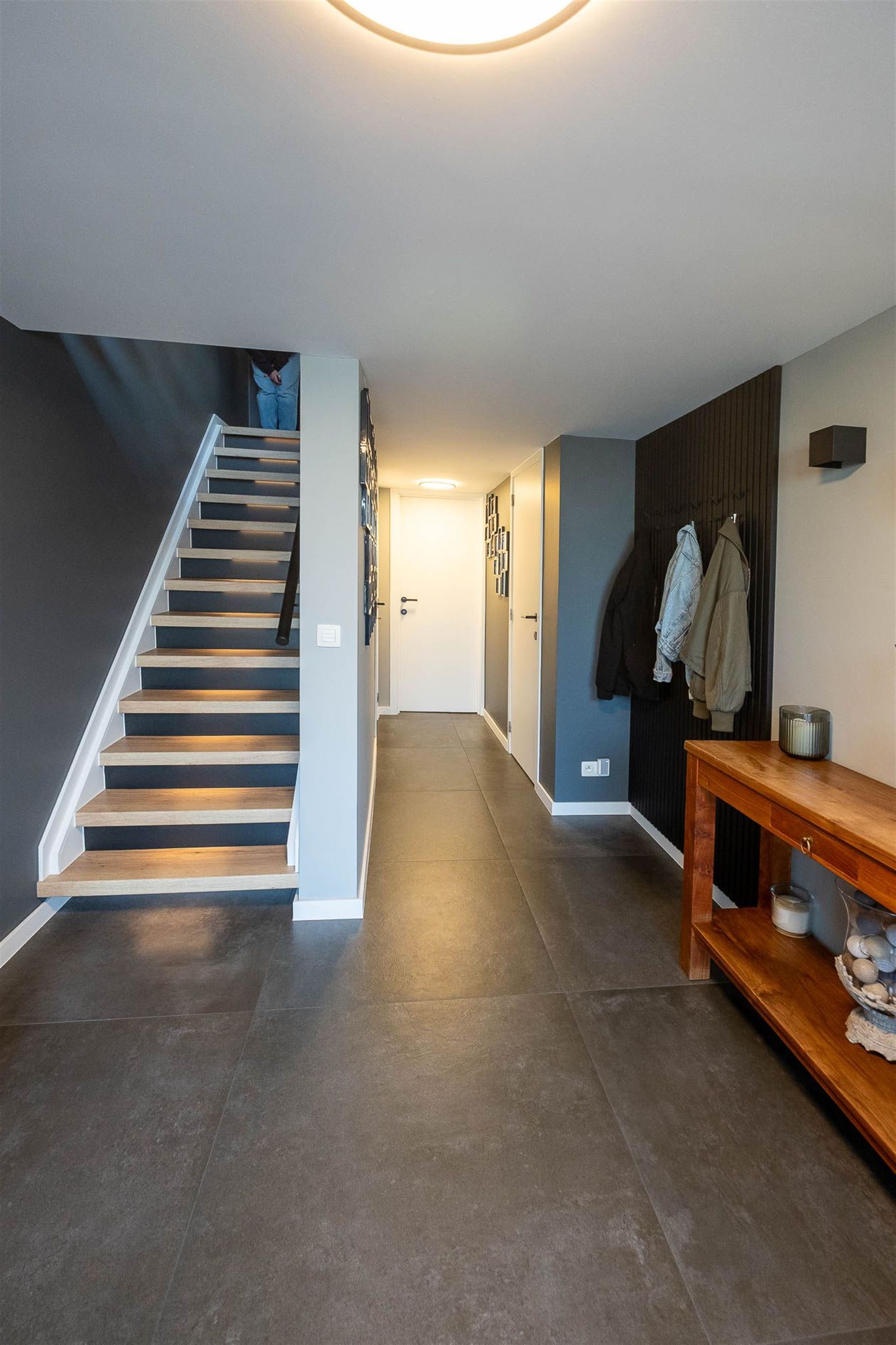 Volledig gerenoveerde woning met 3-4 slaapkamers - foto 4