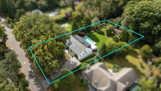 Exclusieve, energiezuinige villa met verwarmd zwembad op 2.039 m² in topligging te Dennedael – Heide (Kalmthout)4 slaapkamers | 2 badkamers |...