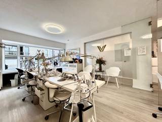 Op zoek naar een perfecte uitvalsbasis voor u zaak? Dan hebben we dit gelijkvloers voor u!Op een toplocatie in Antwerpen vindt u dit ruim...