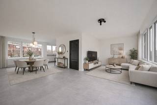 Ontdek deze prachtig totaal gerenoveerde woning (2025) aan de Laarsebaan 148 in Antwerpen. Met een bewoonbare oppervlakte van 161 m² en een perceel van 189 m² biedt deze instapklare woning alle comfort voor wie op zoek is naar ruimte, licht en een kwalitatieve afwerking.<br /><br />Zie alle info: https://laarsebaan148.be<br /><br />Indeling<br /><br />Gelijkvloers<br />• Ruime inkomhal / trappenhal<br />• Gastentoilet<br />• Inpandige garage met sectionaalpoort <br />(mogelijkheid tot uitbreiding naar 4de slaapkamer)<br />• Wasplaats / bergruimte<br /><br />1ste verdieping<br />• Trappenhal<br />• Lichtrijke eet- en leefruimte<br />• Moderne open keuken met alle comfort<br /><br />2de verdieping<br />• Trappenhal<br />• Slaapkamer 1 (15 m²)<br />• Slaapkamer 2 (14 m²)<br />• Slaapkamer 3 / bureauruimte (6 m²)<br /><br />Buitenruimte<br />• Perceel van 189 m²<br />• Aangelegde tuin met directe toegang tot een gezellige buurtspeeltuin<br />• Extra buitenparkeerplaats<br /><br />Troeven<br />• Kwalitatieve totaalrenovatie (2025)<br />• 3 volwaardige slaapkamers<br />• Lichtrijke leefruimte met open keuken<br />• Inpandige garage + extra buitenparkeerplaats<br />• Tuin met rechtstreekse toegang tot buurtspeeltuin<br />• Mogelijkheid tot creëren van een 4de slaapkamer<br />• Uitstekende bereikbaarheid<br /><br />Mis deze kans niet! Plan snel je bezoek en ontdek deze ruime woning zelf.<br />0496980710<br />kjento.van.hoydonck@albert.immo<br />www.albert.immo