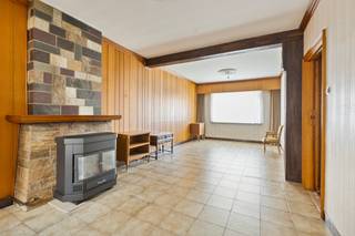 Deze woning met 2 slaapkamers in Kuringen vormt een interessante opportuniteit voor wie op zoek is naar een starterswoning of een renovatieproject...