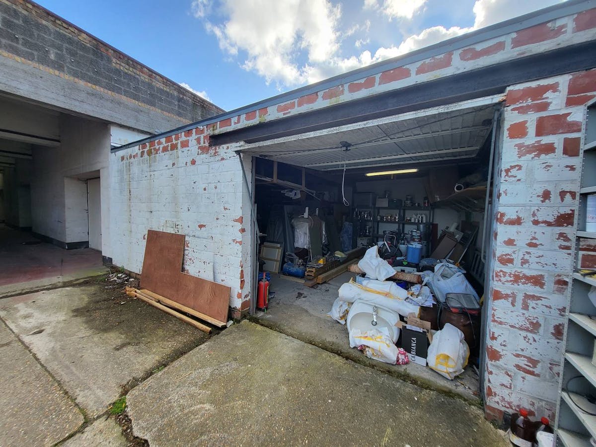 Opslagruimte/ magazijn (48 m²) te huur in Brugge. - foto 3