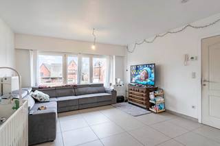 Op zoek naar een gunstig gelegen 2-slaapkamerappartement met ruim terras, parkeerplaats en (tuin)berging? Dan is dit zeker een kijkje waard.Op het 1e...