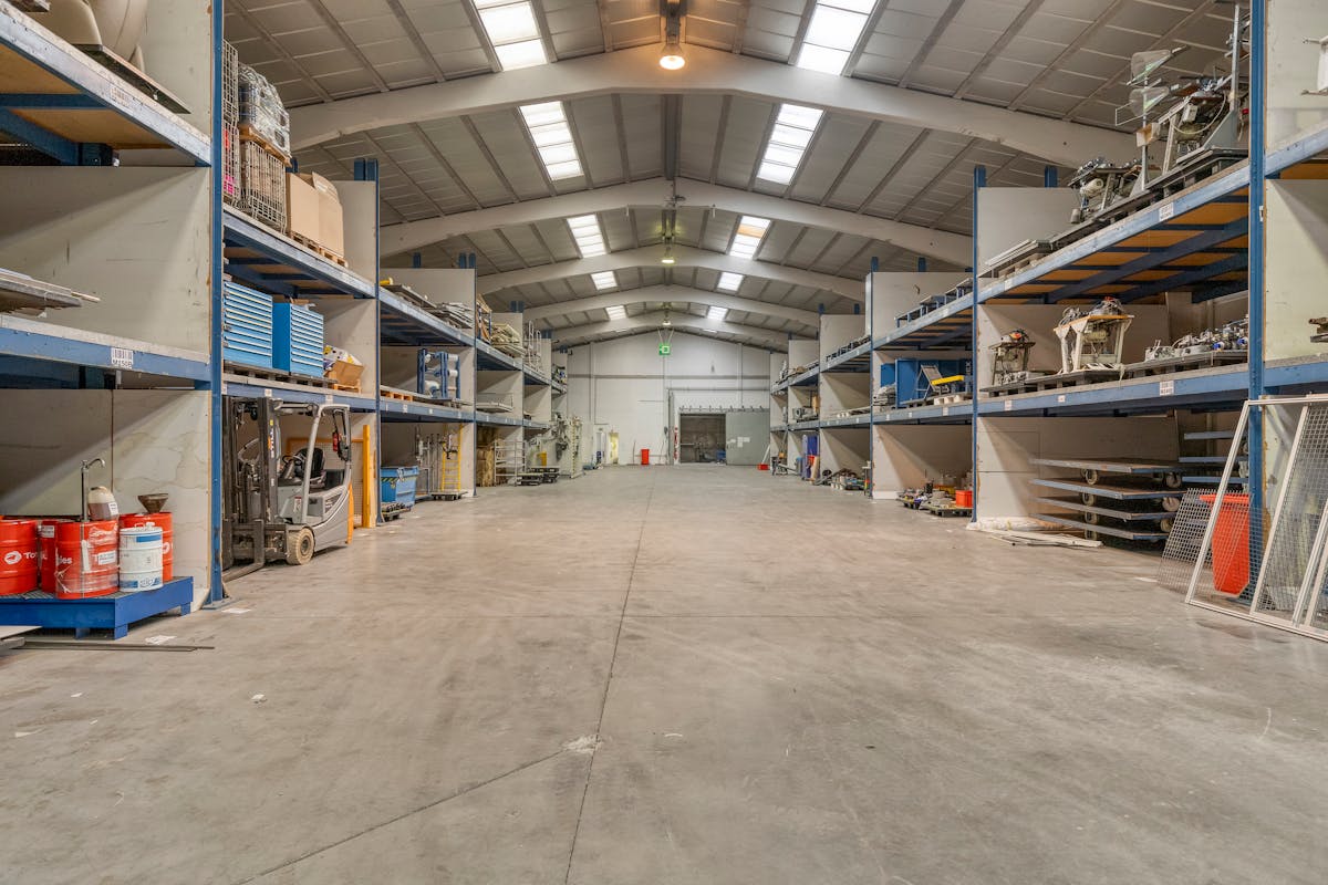 Espaces d'entrepôt à louer dans la zone industrielle de Kuurne - photo 1