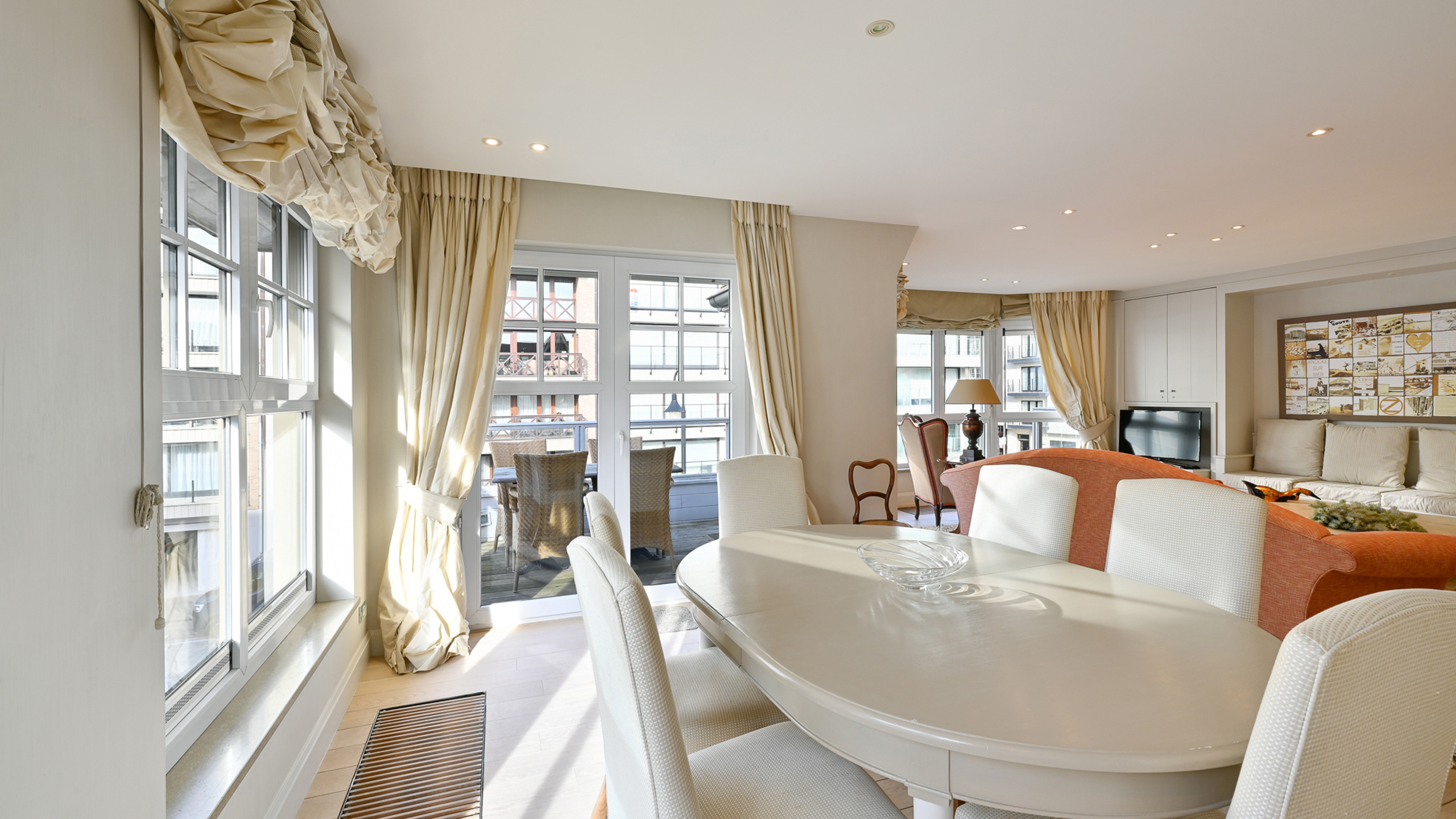 Ruim gemeubeld appartement hartje Zoute - foto 5