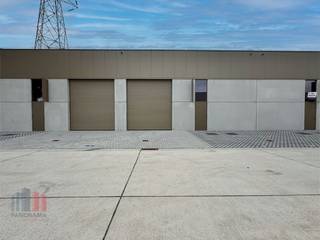 Nieuwbouw KMO-unit van 318 m² met 75 m² kantoorruimte en 4 privatieve parkeerplaats te koop, de unit maakt deel uit van...