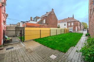 Op een rustige locatie vinden we deze alleenstaande, energiezuinige woning met 2 slaapkamers (3 mogelijk!) en een zongerichte tuin en terras...