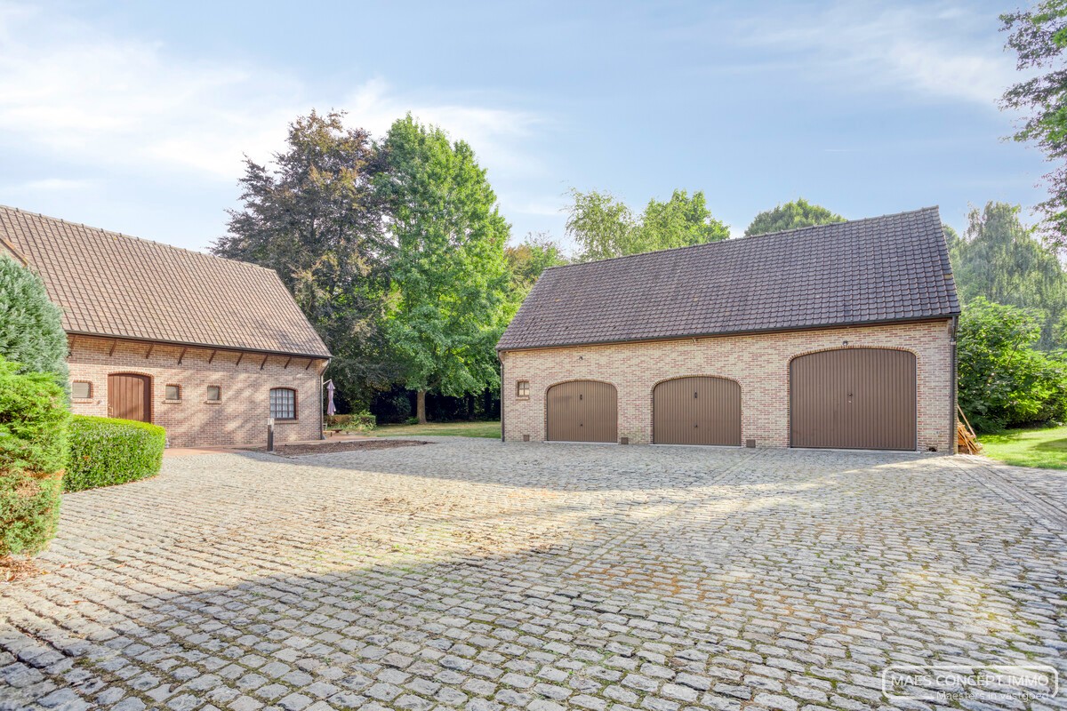 Authentieke hoeve te koop in Anzegem – omringd door 1,6 hectare groen - photo 3