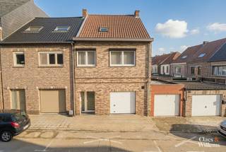 Move-in ready family home in Ninove with garage, city garden and 3 bedrooms (possible 4), close to public transport. Very well-maintained family...