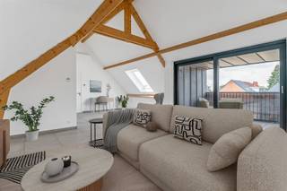 Gelegen in het rustige Ekeren-Donk nabij Kapelsesteenweg met winkels en openbaar vervoer. Op slechts 5 minuten rijden van invalswegen en...