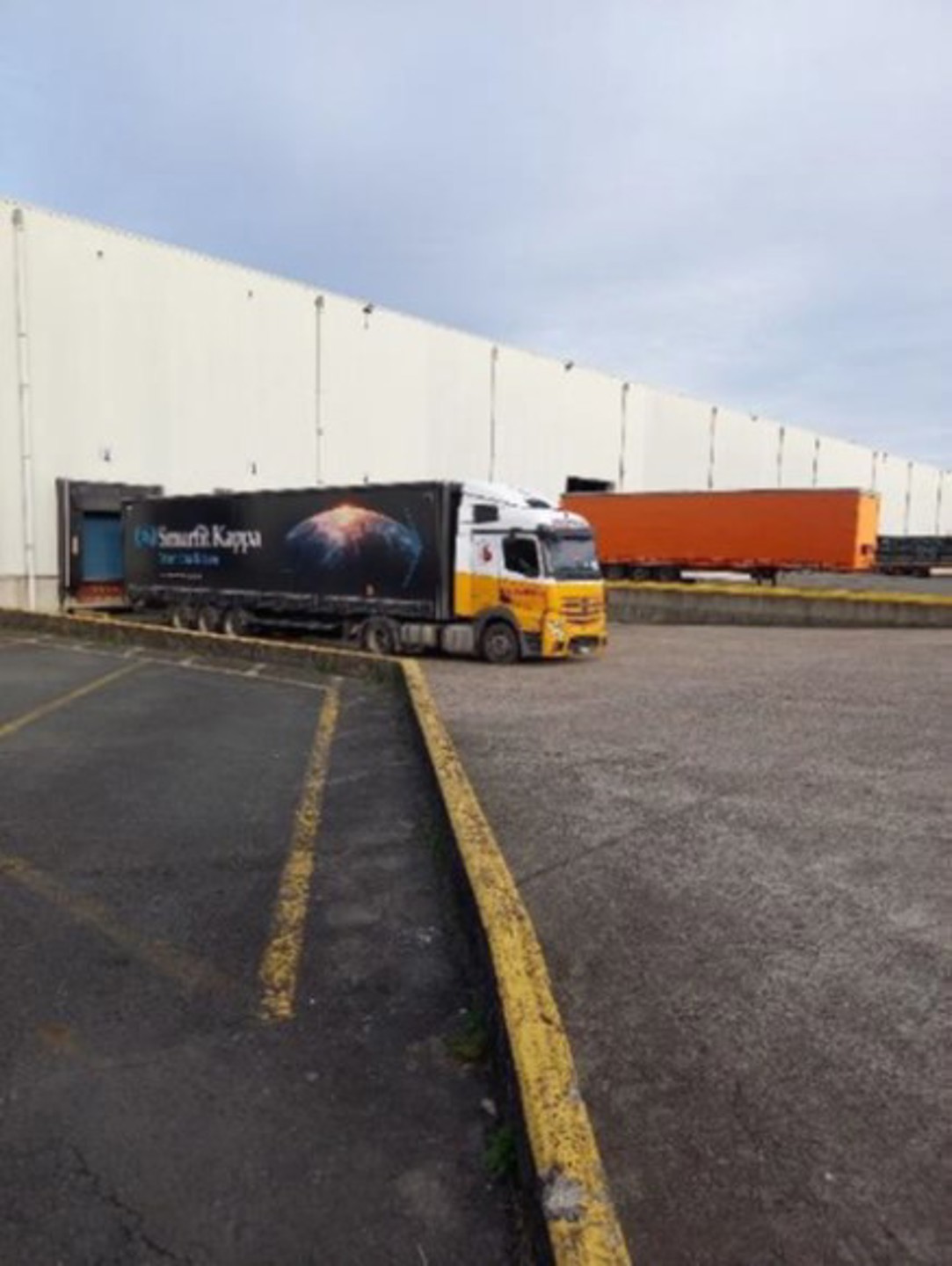 Magazijn 6.240 m² en buitenterrein 1.822m²   op de site Desteldonk in de haven van Gent  - foto 5