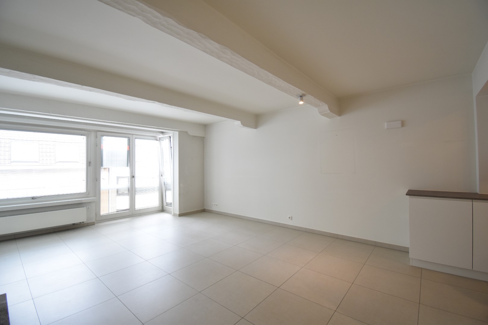 Modern appartement met 2 slaapkamer in het bruisende centrum van Knokke. - foto 3