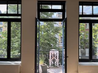 Deze herenwoning gelegen op een topligging tussen het Museum voor Schone Kunsten en het nieuw Justitiepaleis werd recent gerenoveerd in...