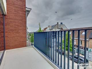 Dit centraal gelegen en energiezuinig appartement in residentie Marie Malou bestaat uit volgende indeling:Een inkomhal met gastentoilet, een...