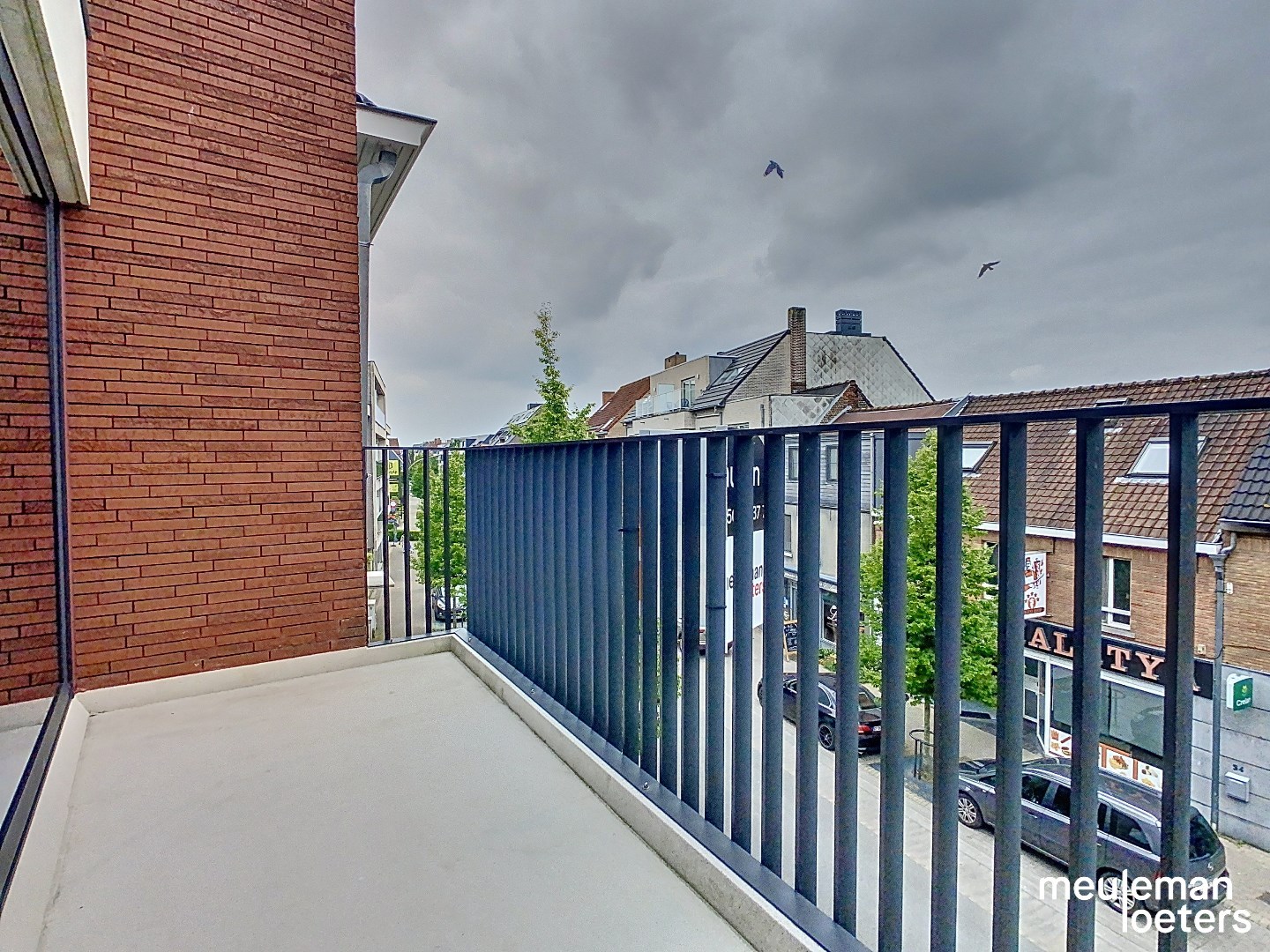 Centraal gelegen appartement met parking - foto 2