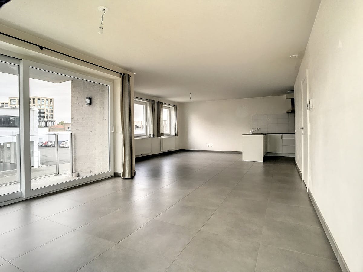 Appartement met 2 slaapkamers te huur in Veurne - foto 2