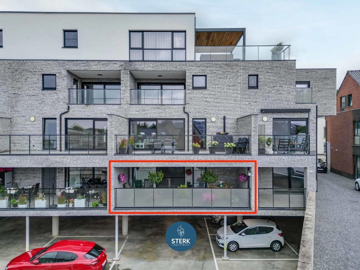 Apartment for sale in Maasmechelen with 2 bedrooms - photo 2