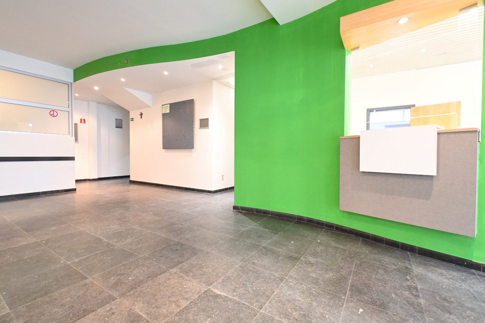 Commercial à louer à Bilzen - photo 4