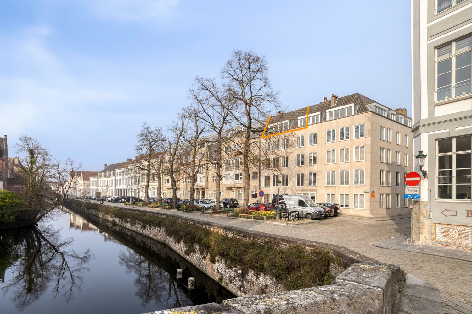 BRUGGE CENTRUM: LUXUEUS APP. MET 3 SLPKS, TERRAS EN ZICHT OP DE AUGUSTIJNENREI! - foto 3