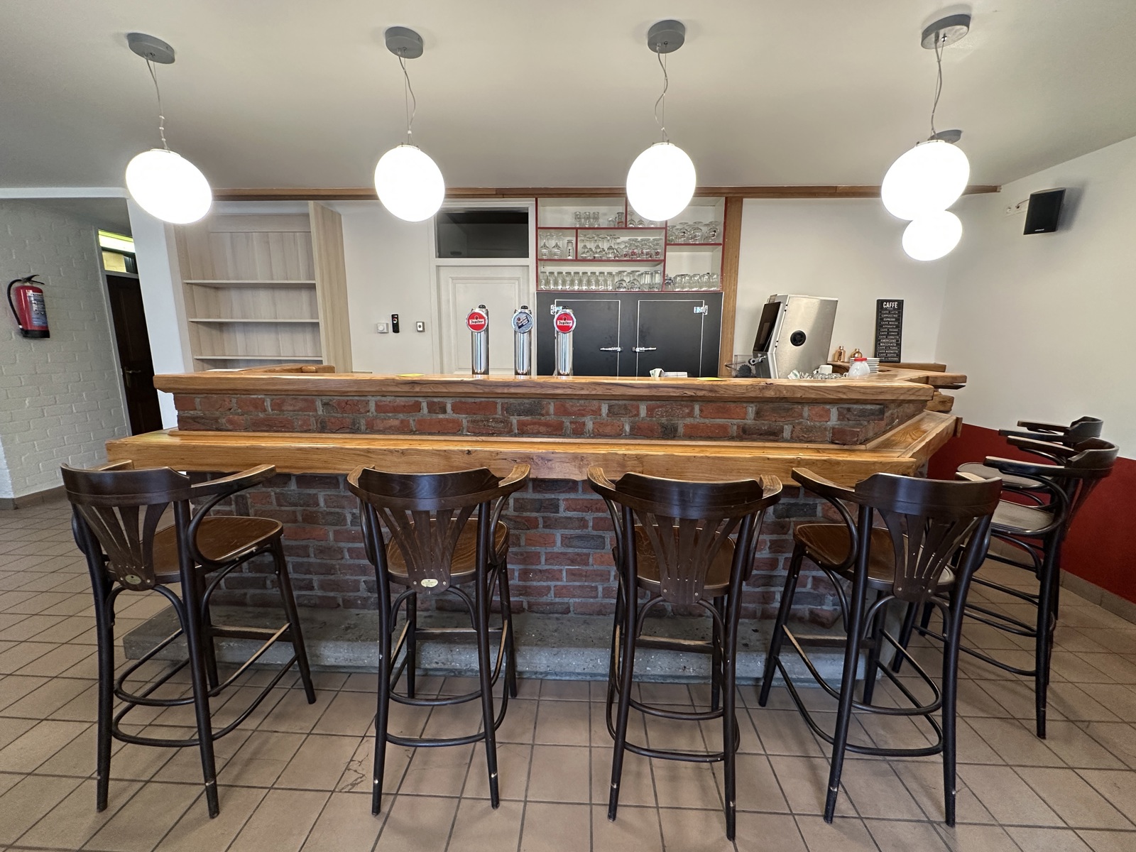 Uit te baten polyvalente ruimtes in centrum Balen!  - foto 4