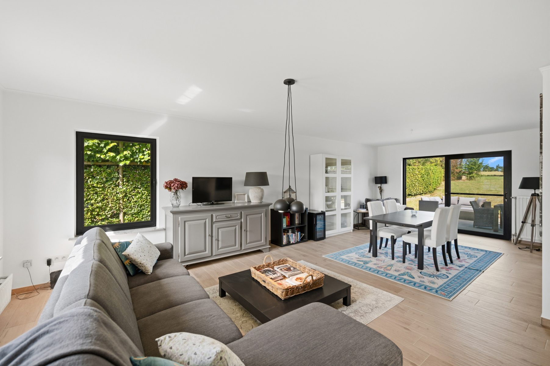 Gerenoveerde open bebouwde woning met prachtige tuin - foto 5