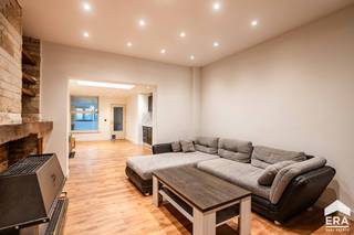 [[ DIT PAND NEEMT DEEL AAN DE ERA OPEN HUIZEN DAG OP 6/12 VAN 14:30 TOT 15:30 ]]Ben je op zoek naar een instapklare woning met 3 slaapkamers,...