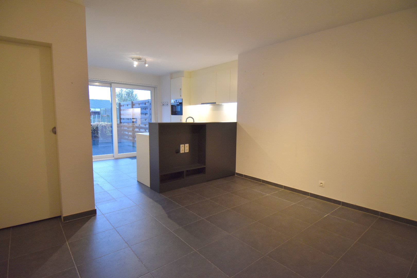 Apartment for rent in Wevelgem with 1 bedroom - photo 2