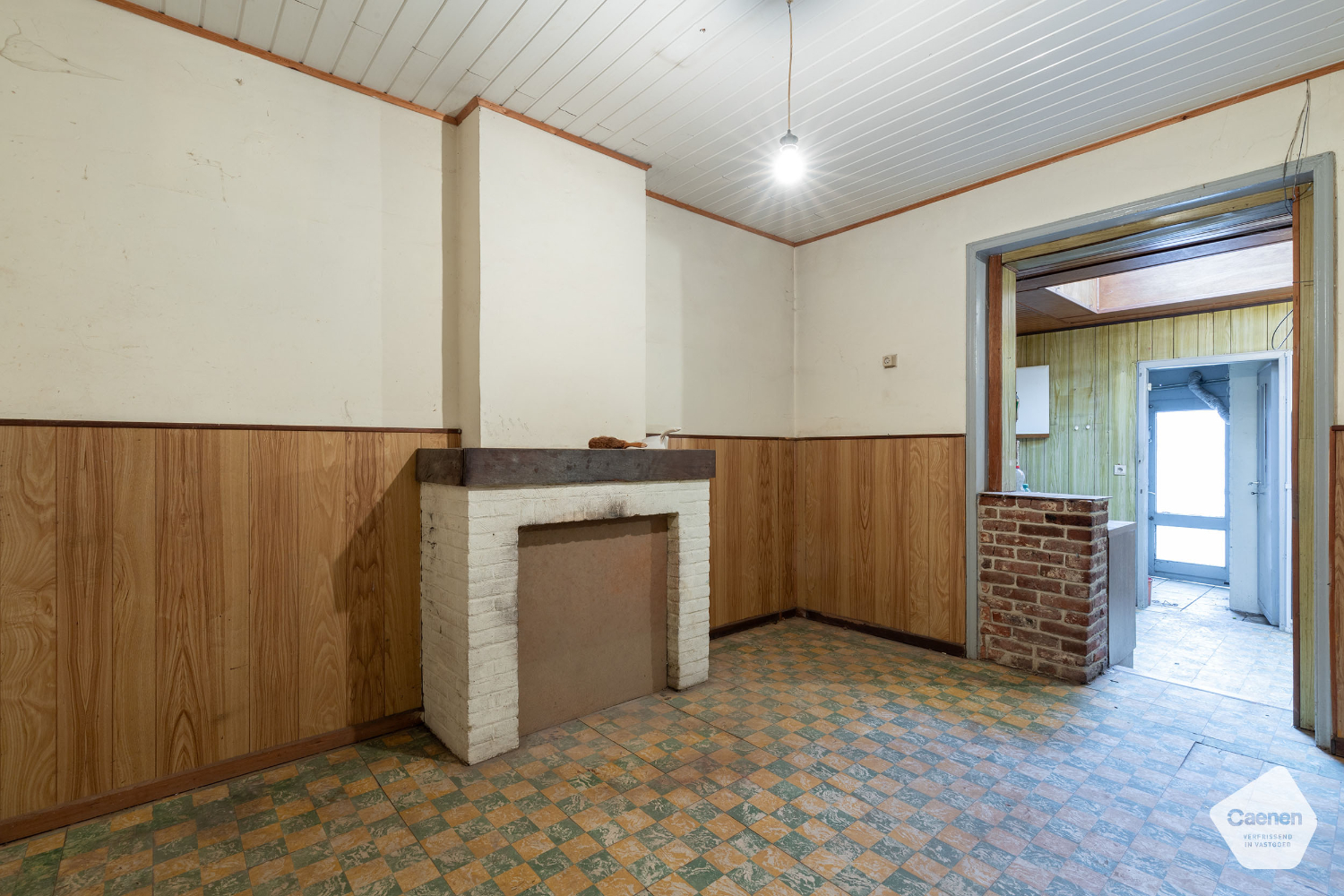 Te renoveren woning met 5 slaapkamers, garage vlakbij het centrum van Blankenberge - foto 3