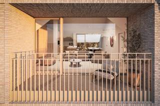 Villa d’Haan is een kleinschalige nieuwbouwresidentie in het hart van de meest charmante badplaats van onze kust, De Haan. Hier woon je vlakbij het centrum met zijn sfeervolle Belle Époque-architectuur, de gezellige winkelstraat en talloze culinaire adressen. Ook de brede stranden, duinen en de statige Concessiewijk bevinden zich op wandelafstand. Dankzij de vlotte verbindingen bereik je Brugge, Oostende of Blankenberge in slechts 20 minuten. Zo combineert Villa d’Haan een rustige woonomgeving met een uitstekende bereikbaarheid.

De residentie telt vijf exclusieve appartementen met bewoonbare oppervlaktes van 68m² tot 149m², telkens voorzien van royale terrassen. Op het gelijkvloers en de eerste verdieping bevinden zich twee appartementen met twee slaapkamers, terwijl de bovenste verdieping een unieke penthouse met drie slaapkamers biedt. Uitzonderlijke troef van dit project is de gemeenschappelijke tuin achter het gebouw waar zich tevens de autostaanplaatsen bevinden.

De appartementen worden afgewerkt met kwalitatieve en duurzame materialen in harmonie met de strengste isolatie- en energienormen. Vloerverwarming via een lucht-water warmtepomp, in combinatie met een doordachte akoestische isolatie en royale raampartijen, creëren een lichtrijke en comfortabele woonervaring in elk seizoen. Villa d’Haan is dan ook ideaal als tweede verblijf, stijlvolle vaste woonst of als investering!

Wens je meer info over Villa d’Haan? Contacteer ons via 050 70 81 74 of hello@keyimmo.be.