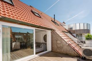Magnifique appartement en duplex entièrement rénové avec 3 chambres dans un emplacement de premier choix.Découvrez cet appartement en duplex...