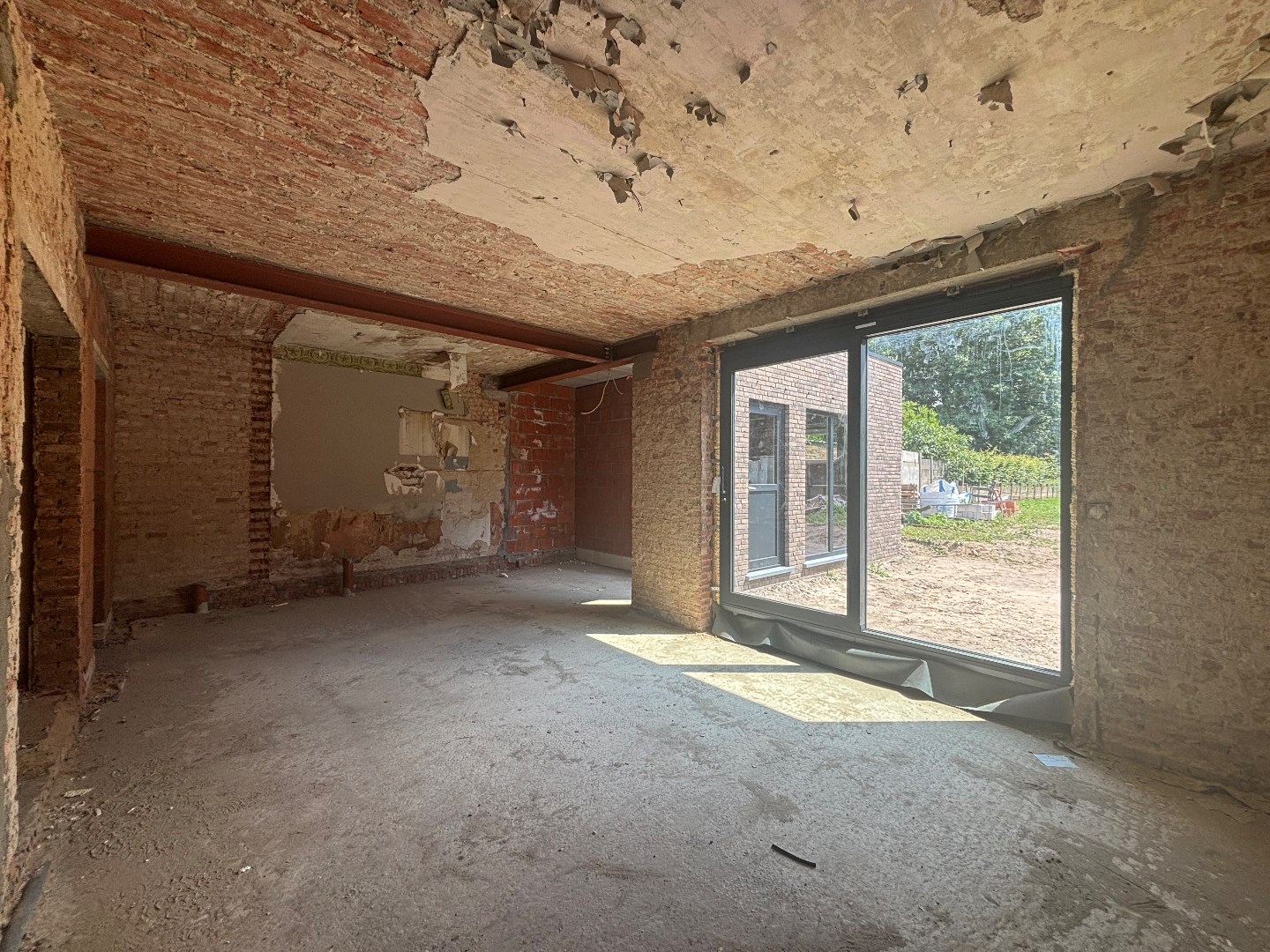 Ruime cascowoning met 4 slpk. op zuidgericht perceel van 9a 35ca in Mol - foto 3
