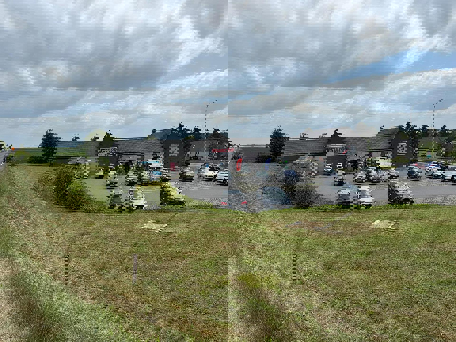 Ruim handelspand van 975 m² te koop - foto 4