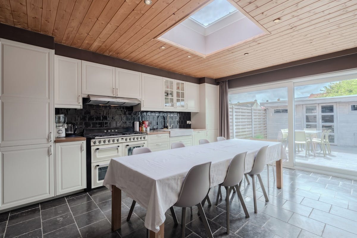 Maison prête à emménager avec une terrasse ensoleillée au centre de Middelkerke ! - photo 5
