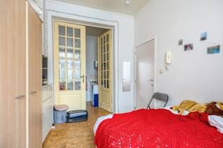 Op een absolute toplocatie in Leuven, vlak naast de campus van KU Leuven, Alma en het Stadspark, bevindt zich dit studentenhuis met 3 gevels...