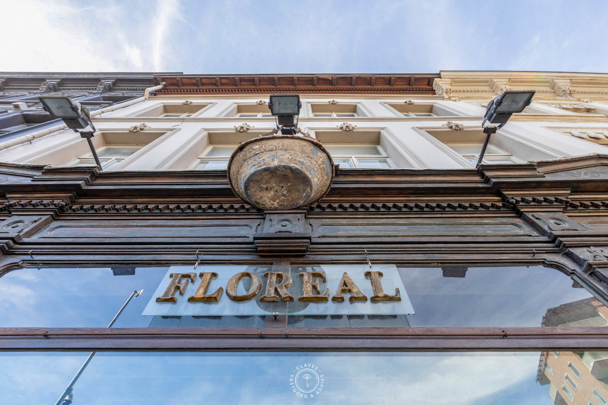 Verbluffend handelshuis met ongeziene charme en multifunctionaliteit - foto 1