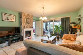 In de Margrietendreef te Eeklo bevindt zich deze instapklare halfopen bebouwing, gelegen in een rustige en aangename verkaveling. Dankzij...